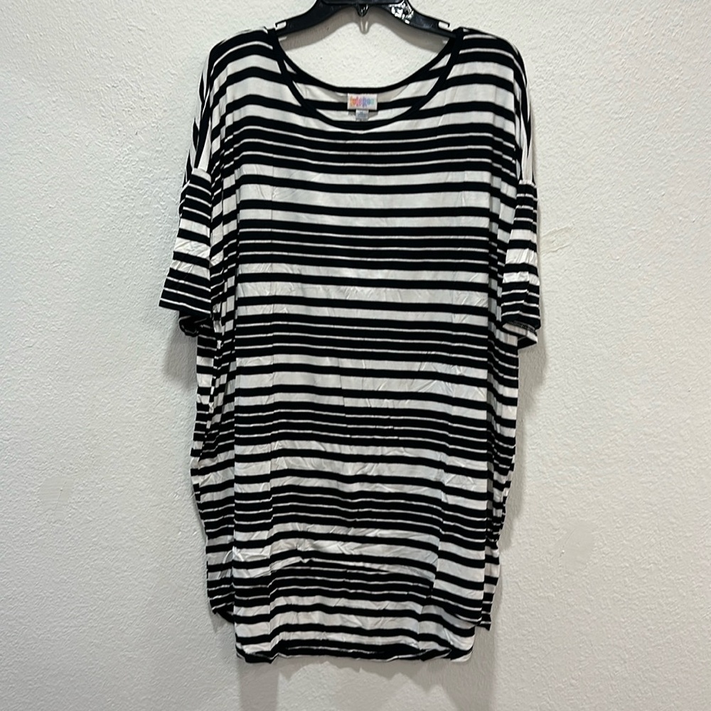 ⭐️ 3/$12 LulaRoe tunic